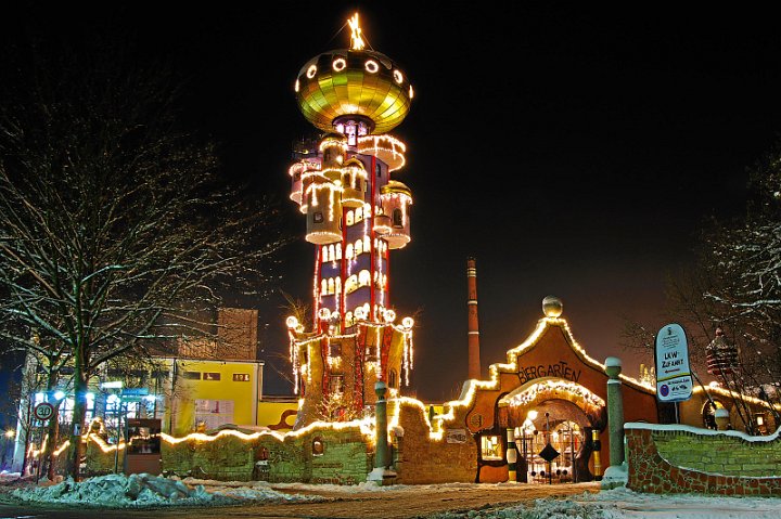 Hundertwasserturm_Weihnachten_IMGP2391_2 Kopie2.jpg - Kuchlbauer's Hundertwasserturm, Abensberg zur Weihnachtszeit
